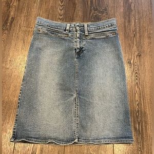American Eagle Women’s Denim Skirt Stretchy Size 4